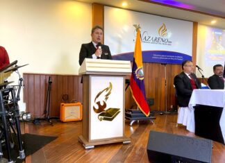 El lunes 01 de septiembre del 2025 a partir de las 09H00 en el Salón Auditorio institucional, la Unidad Educativa Cristiana “NAZARENO”, realizó el acto de inauguración del Año Lectivo 2025 – 2026 junto a autoridades, docentes, padres de familia, estudiantes y ciudadanía en general.