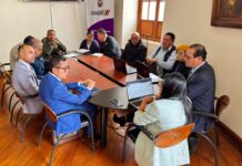 En un ambiente de diálogo constructivo, la Municipalidad de Ambato y la Gobernación de Tungurahua mantuvieron una reunión de trabajo para tratar asuntos prioritarios relacionados con la seguridad, la organización de ferias y el cumplimiento de normativas vinculadas a la sanidad animal en el cantón.