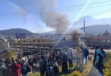 El primer día del paro nacional indefinido convocado contra la eliminación del subsidio al diésel se desarrolló con una baja participación ciudadana y bloqueos limitados en distintas vías del país.