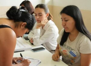 El Consejo Nacional Electoral (CNE) informó que desde el 3 de septiembre ya está habilitado el pago para quienes integraron las Juntas Receptoras del Voto en la primera y segunda vuelta de las Elecciones Generales 2025.