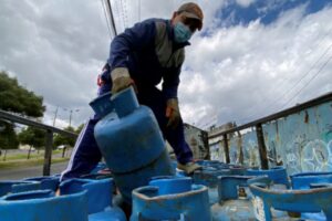 La ministra de Economía y Finanzas, Sariha Moya, garantizó que el subsidio al Gas Licuado de Petróleo (GLP) destinado al uso doméstico se mantendrá vigente y que no está en los planes del Gobierno retirarlo.
