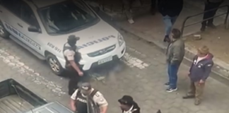 La ciudad de Guaranda, capital de la provincia de Bolívar, vivió este viernes 3 de octubre de 2025 una de las jornadas más tensas en el marco del Paro Nacional, con una escalada de enfrentamientos entre manifestantes y fuerzas policiales y militares que dejaron un saldo de personas heridas, detenidas y daños materiales.