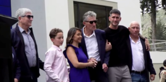 Han pasado cuatro años desde que Edgardo Bauza, ídolo del fútbol sudamericano y eterno referente de Liga recibió el diagnóstico que cambió su vida y la de su familia. Desde entonces, el exentrenador argentino libra una batalla silenciosa contra una enfermedad neurodegenerativa poco común.