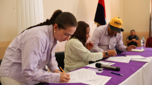 Los cantones de Riobamba, Pallatanga, Guano, Guamote, Colta y Alausí se beneficiarán con una inversión de $1.167.932 destinada a 14 proyectos sociales, económicos y culturales.