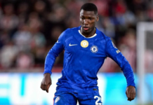 En un vibrante encuentro de este 4 de octubre, correspondiente a la jornada 7 de la Premier League, el Chelsea FC se impuso 2-1 al Liverpool en Stamford Bridge, en un duelo marcado por la intensidad y las emociones hasta el último minuto.