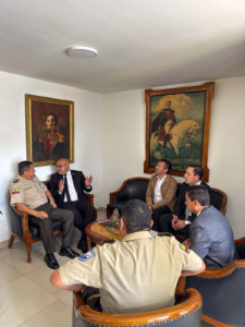 El alcalde de Penipe, Fabián Aldaz firmó un convenio de cooperación interinstitucional con el Ministerio del Interior para la construcción de una Escuela de Formación Policial en la parroquia Puela, además de la presentación de propuestas de desarrollo social ante representantes de la Organización de las Naciones Unidas (ONU).