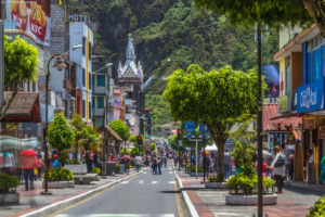 Entre el 19 y el 22 de noviembre de 2025, Baños de Agua Santa será el epicentro del turismo sostenible en Ecuador al ser sede del Congreso Nacional de Turismo, un encuentro que reunirá a empresarios, académicos y gestores del sector para debatir y articular estrategias que conviertan al cantón en un referente nacional e internacional.