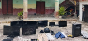 Un robo a una notaría en el cantón Chunchi movilizó a unidades de la Policía Nacional del Ecuador, que ejecutaron un operativo coordinado para dar con el paradero del presunto responsable.