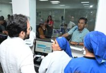 El 3 de octubre de 2025, Édgar Lama, presidente del Consejo Directivo del Instituto Ecuatoriano de Seguridad Social (IESS), removió de su cargo a un médico del Hospital General de Manta tras constatar que no entregó por completo los medicamentos prescritos a un paciente.